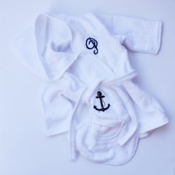 Μπουρνούζι παιδικό με κέντημα