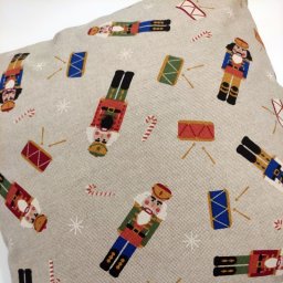 Μαξιλάρι με Καρυοθραύστες