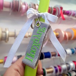 Glossy Λαμπάδα με κέντημα