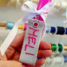 Glossy Λαμπάδα με κέντημα