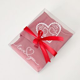 Κόκκινες πετσέτες φαγητού με κέντημα