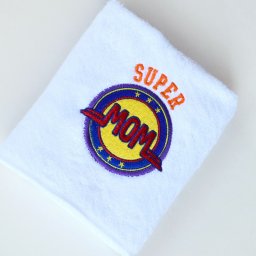 Πετσέτα χεριών για την μητέρα με κέντημα.