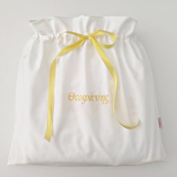 Βασίλισσα της τάξης – νεσεσέρ με κέντημα