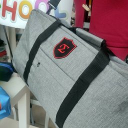 Travel bag με κέντημα