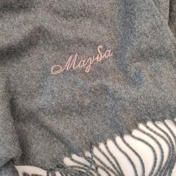 Πασμίνα με κέντημα