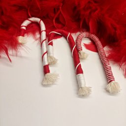 3 στολίδια  νημάτινα