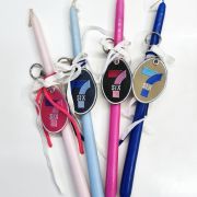 Λαμπάδα 6 7 μπρελόκ με κέντημα