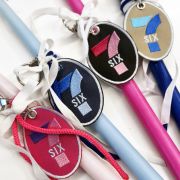 Λαμπάδα 6 7 μπρελόκ με κέντημα