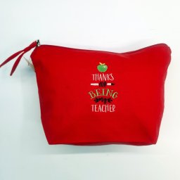 Teacher – νεσεσέρ με κέντημα