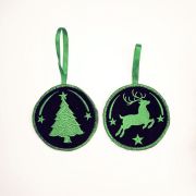 Βελούδινα στολίδια με κέντημα